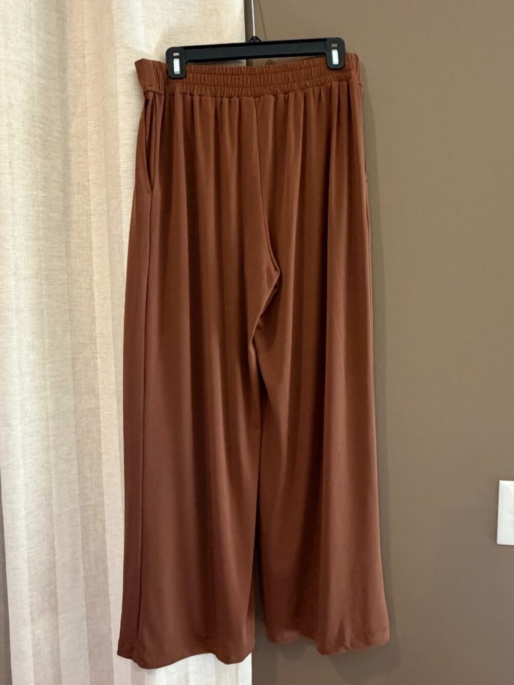 Three Dots Women's Wide Leg Flowy Brown Pants Stretch Pull-on, Size Medium